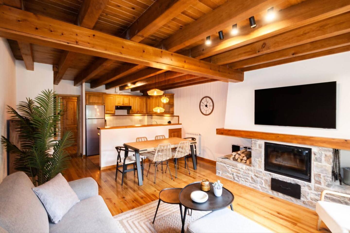 Espacioso Apartamento Con Jardin En Salardu Naut Aran Экстерьер фото